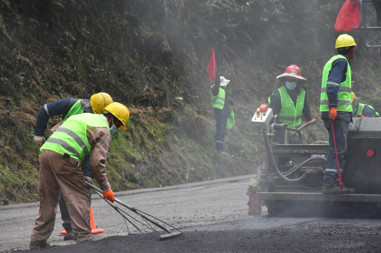 EL PRESIDENTE ARCE INFORMA QUE EL PLAN DE LLUVIAS 2023- 22024, EJECUTÓ BS 9.2 MILLONES EN EL MANTENIMIENTO DE LAS CARRETERAS