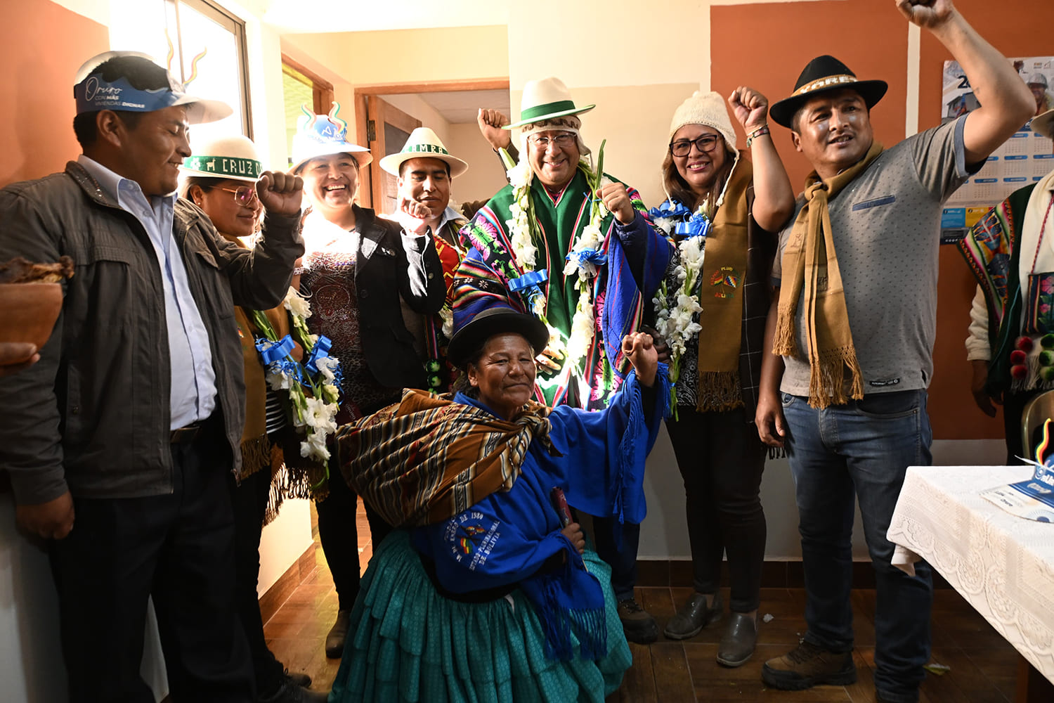 ARCE ENTREGA VIVIENDAS, ENLOSETADO Y UN PROYECTO DE APOYO A LA CRÍA DE GANADO EN BELÉN DE ANDAMARCA