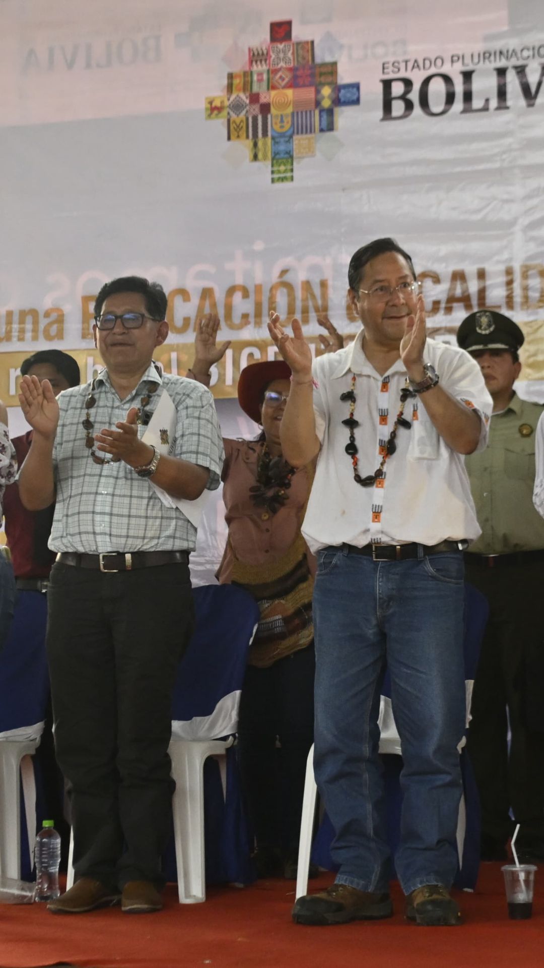 El presidente Arce entrega unidad educativa y viviendas en el municipio de Porvenir