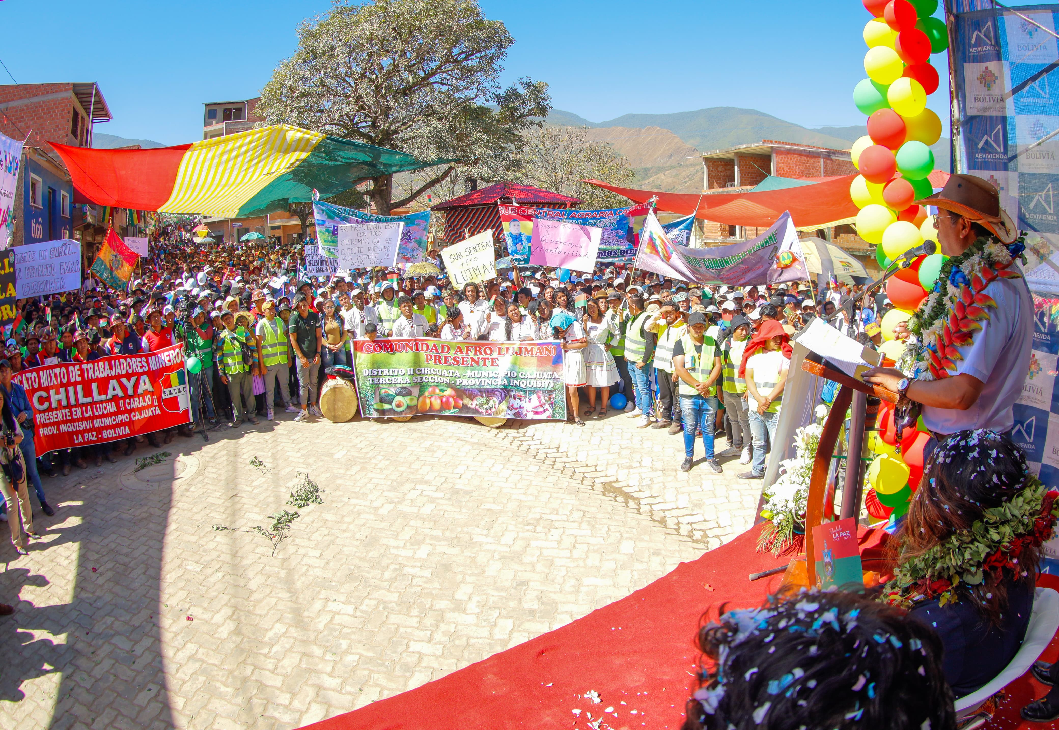 El presidente Luis Arce entrega obras en Cajuata, La Paz, con una inversión de Bs 8 millones