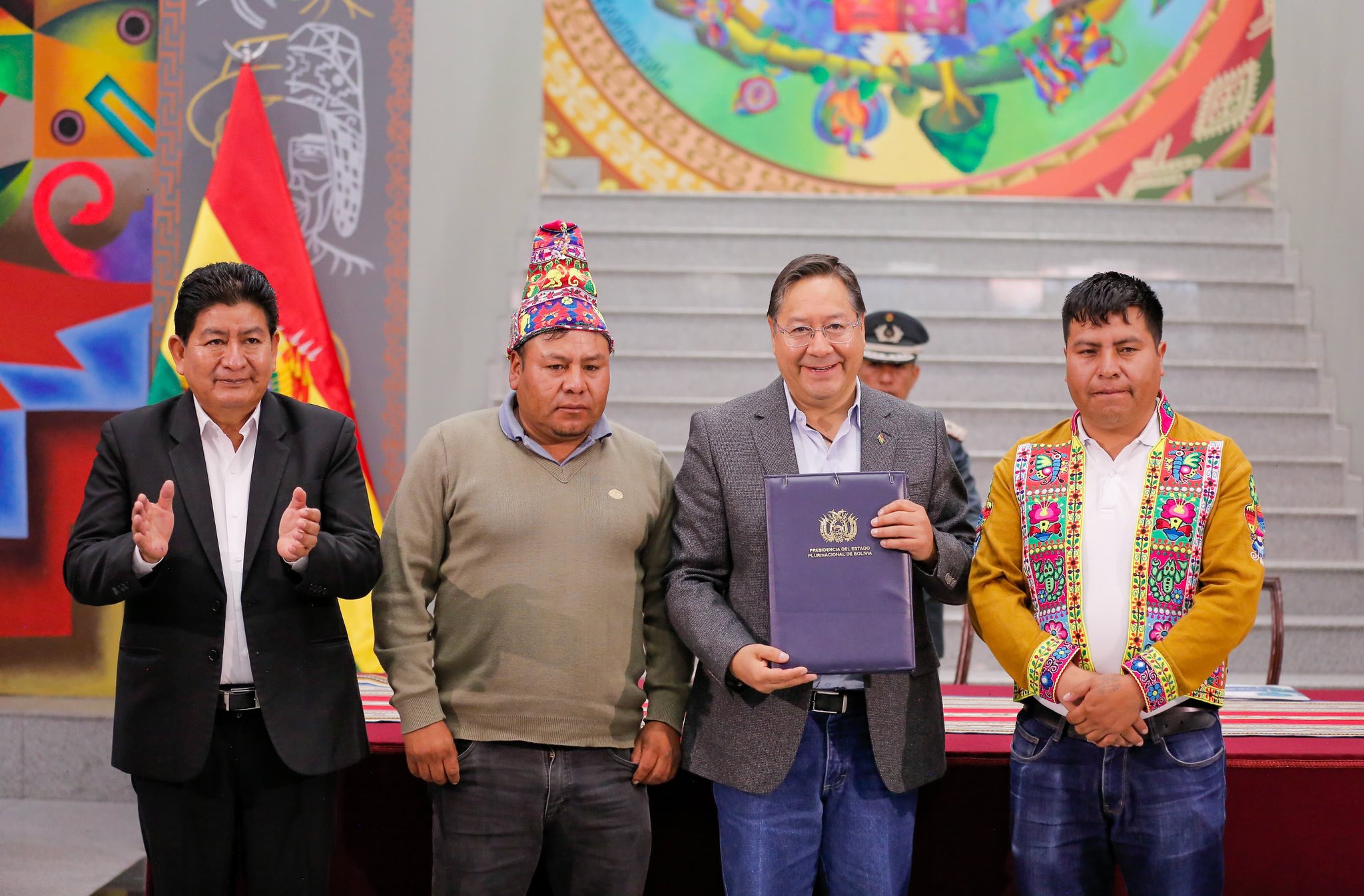 Presidente Arce promulga ley que incorpora importante carretera a la Red Vial Fundamental