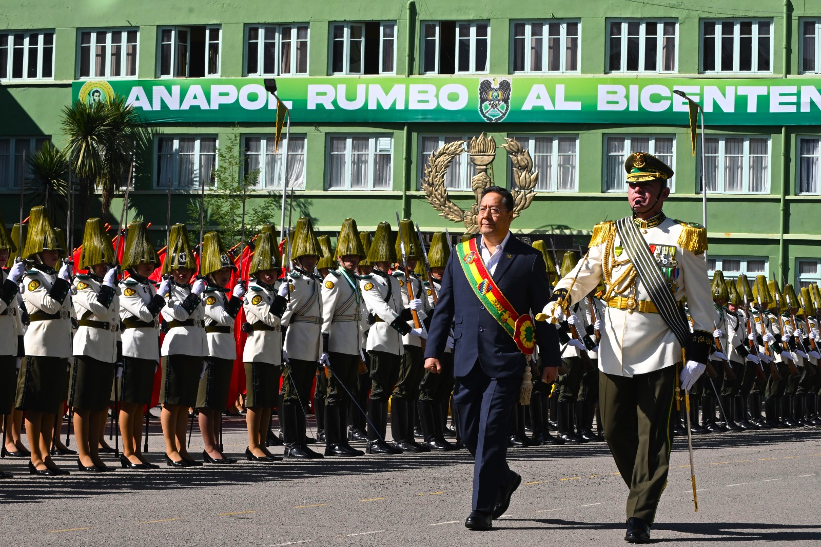 Presidente Arce celebra 199 años de la Policía y reconoce su labor en defensa de la democracia