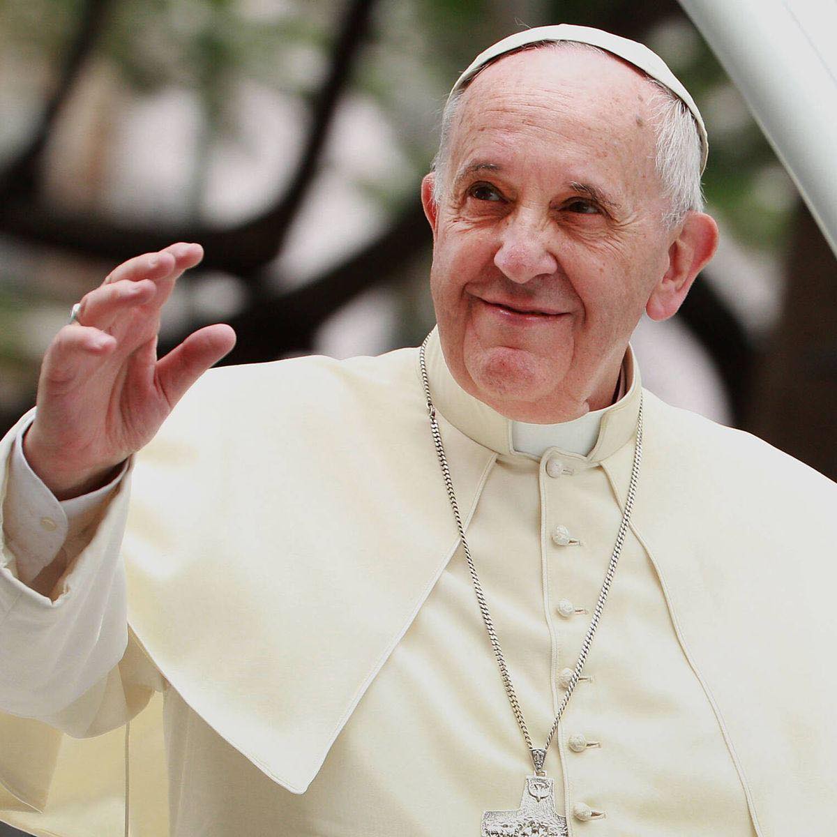 El presidente Arce lamenta la muerte del papa Francisco y pide seguir su legado transformador