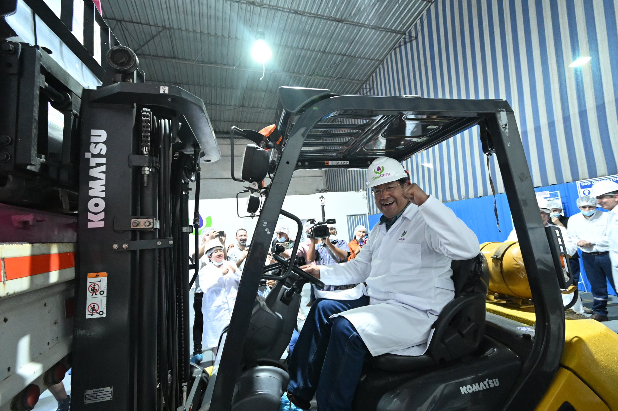 El presidente Luis Arce inicia la exportación de chía boliviana a China