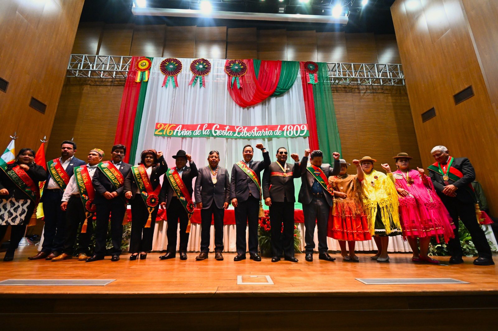Presidente Arce celebra 216 aniversario del grito libertario de La Paz con millonaria inversión en salud, industrias e hidrocarburos