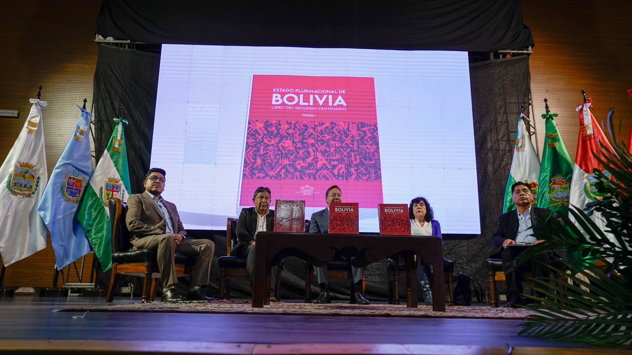 Presidente Arce: El “Libro del Segundo Centenario de Bolivia” está escrito desde la pluralidad de los sujetos históricos