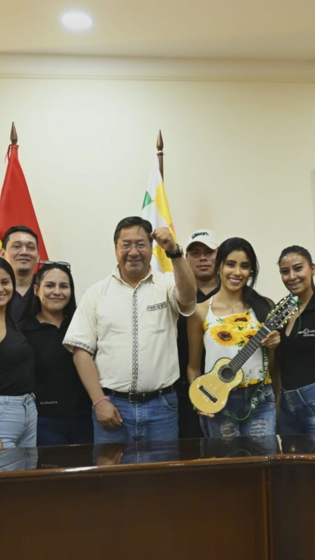 El presidente Luis Arce sostiene encuentro con la juventud cruceña para hacer causa común por el Proceso de Cambio