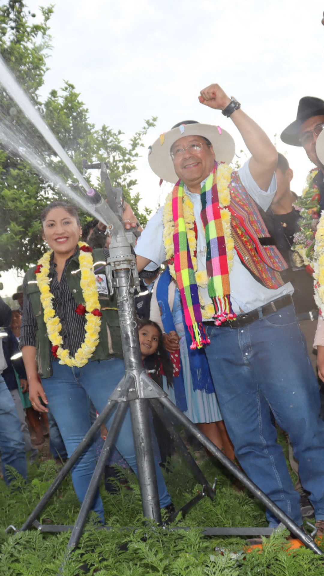 Presidente Luis Arce entrega sistemas de agua subterránea en el municipio de Capinota, Cochabamba