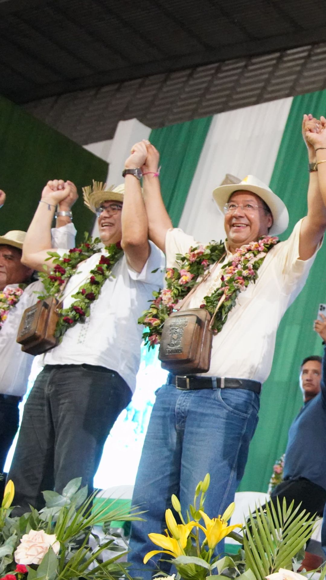 El presidente Arce entrega 566 títulos agrarios a 26.650 familias de 15 provincias de Santa Cruz